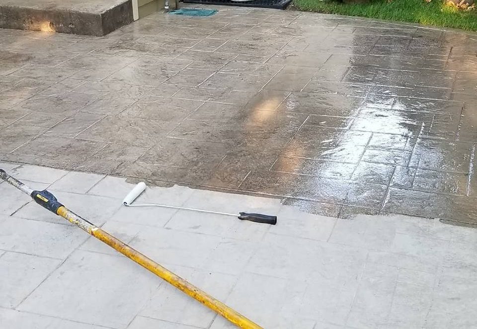 Superclear SuperSeal Concrete and Paver Sealer